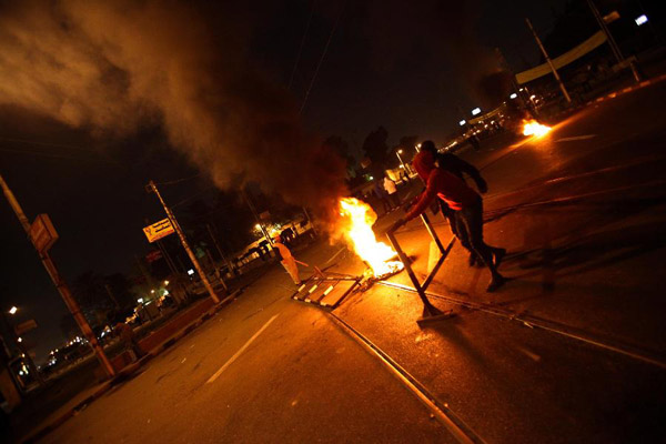 การใช้ความรุนแรงบานปลายในอียิปต์ทำให้มีผู้ได้รับบาดเจ็บนับร้อยคน